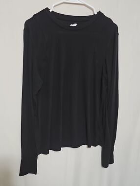 Avia Black Long Sleeve Crew Neck Shirt